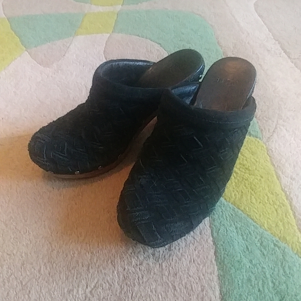 Suede Ugg Clogs